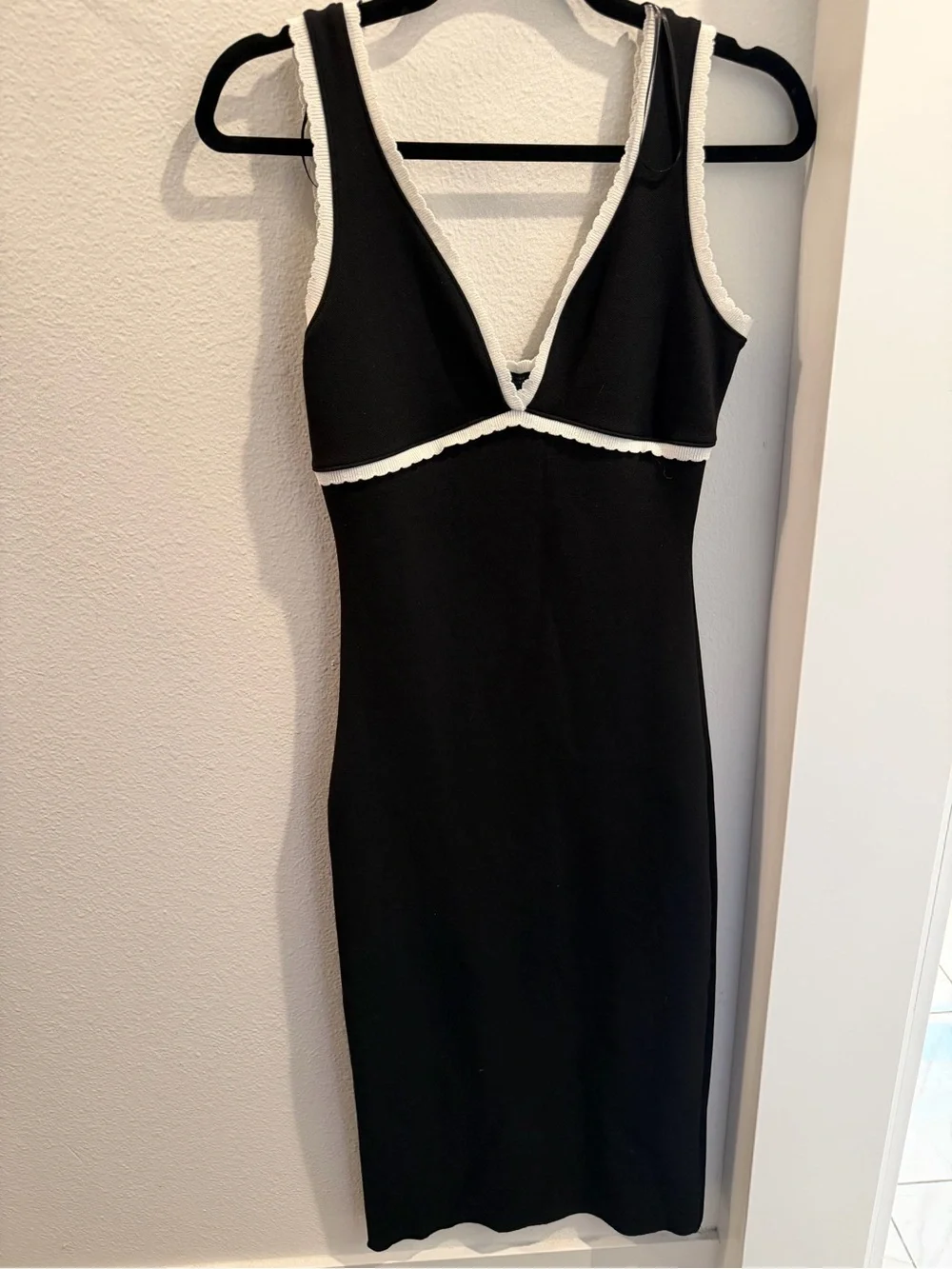 Black Zara Midi Dress with White Trim - Picture 1 of 3